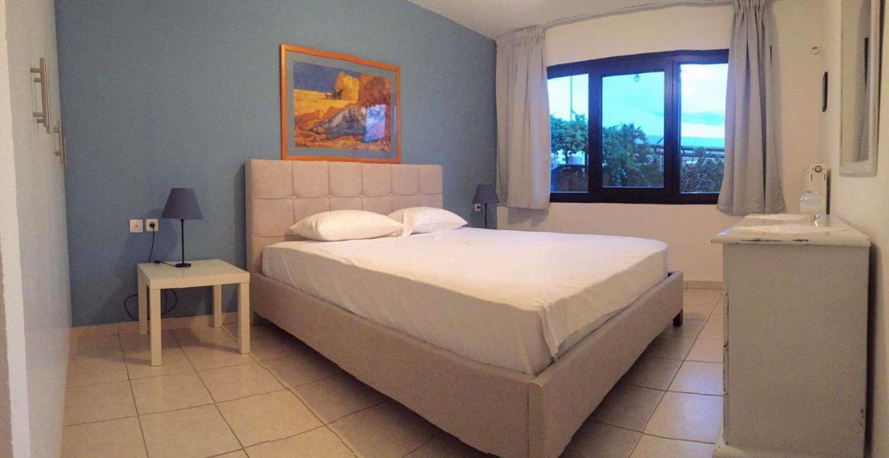 Dora'S House Comfortable Apartment With A Yard And View Pyrgadikia Exterior photo