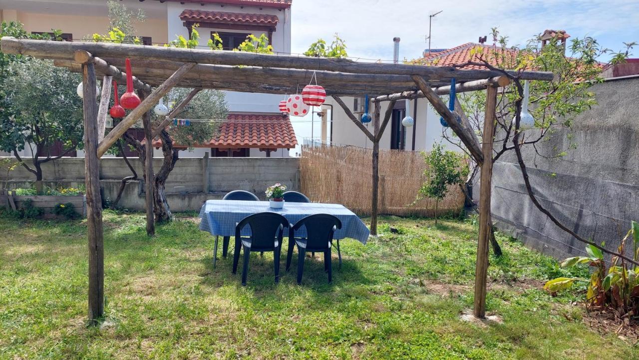 Dora'S House Comfortable Apartment With A Yard And View Pyrgadikia Exterior photo
